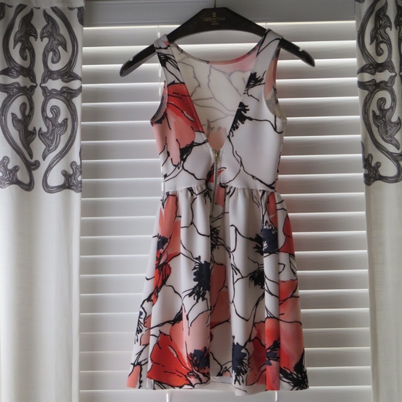 AQUA Floral Dress - Picture 2 of 5